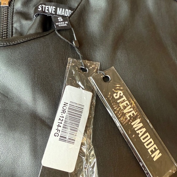 Steve Madden Black Faux Leather Short Sleeve Zipper Top Womens Size S - Picture 4 of 8